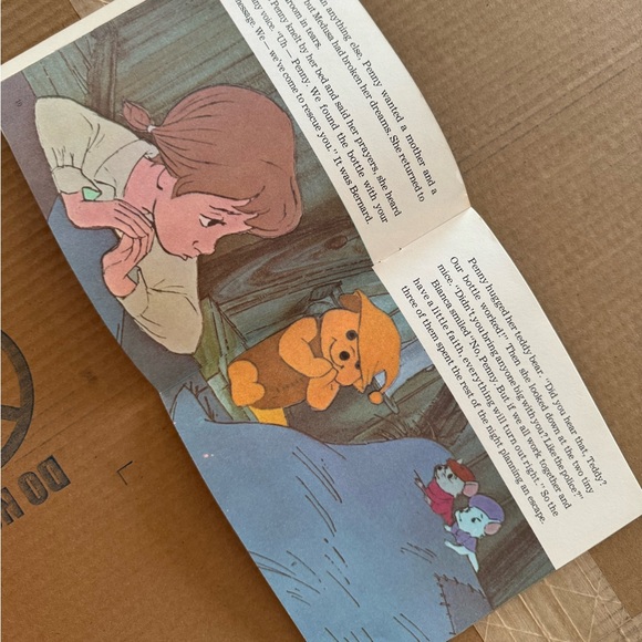 1977 Vintage Disneyland Walt Disney The Rescuers Book & Record - Picture 2 of 4